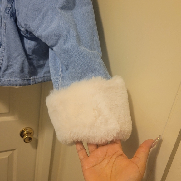 Fashion Nova Light Denim and Fur Trim Jacket - Picture 4 of 7